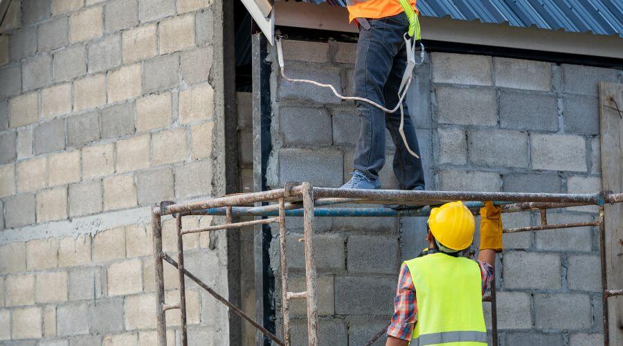 Expert new roof installation services in De Berry, TX